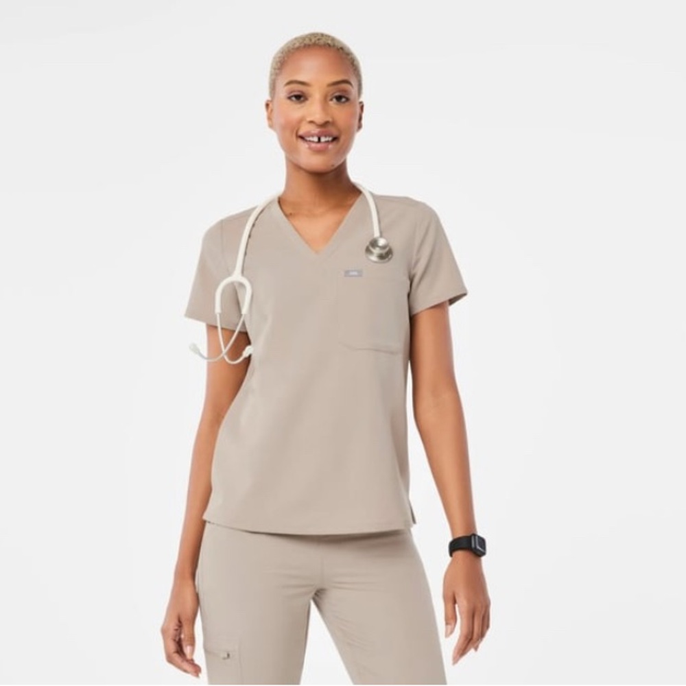 Figs catarina top and Zamora joggers